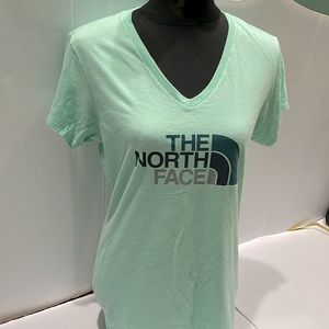 The North Face Short Sleeve Half-Dome V-Neck Slim-Fit T-Shirt Women’s Size Large